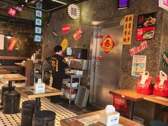 -肥汁米蘭香港米线(定西路店)