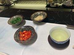 -红鼎豆捞·非遗鲍皇汤火锅(宝丰路店)
