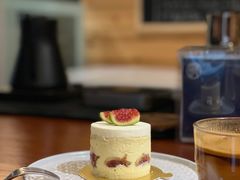 -Be Lived Cafe比例咖啡(摩天轮店)
