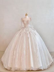 -洋洋婚纱品牌集合店