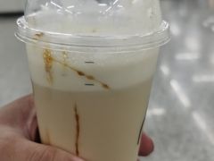 -喜茶(上海打浦桥日月光gelato lab+店)