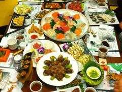 -青瓦餐厅·生鱼片·韩园烤肉(西塔店)