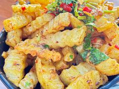 -鸿浩扒猪脚米线