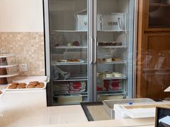 -VERIE BAKEHOUSE