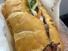 -Bánh Mì Huynh Hoa