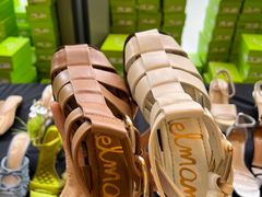 -广州周大福金融中心