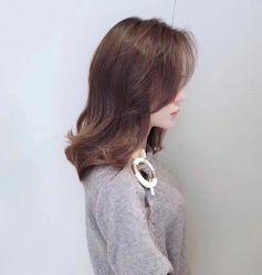 -茶发Salon·烫发染发理发