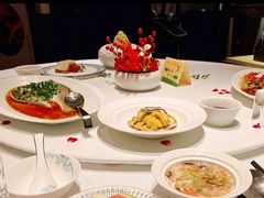 -醉辉皇上海之巅(上海中心大厦店)