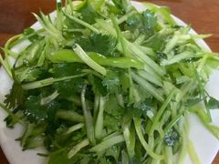 老虎菜-宝瑞门钉肉饼店