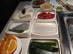 -海底捞火锅鲜切牛肉主题店(长寿路店)