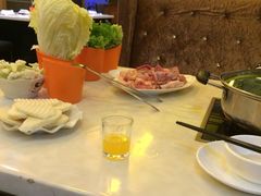 -悦牧·酸汤牛肉火锅(沃尔玛店)