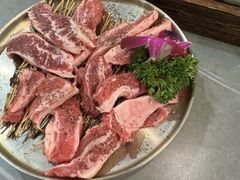 -围炉肉舍•炭烤活鳗•丹东海鲜烤肉(步行街店)