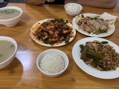 -温记府廟豆汤饭·始于1955年(海椒店)