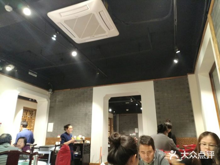 北平食府·北京烤鸭(北京西站六里桥店)大堂图片