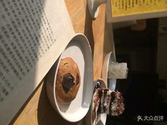 -房角石咖啡与书(吉大南校店)