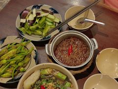-Cuc Gach Quan Restaurant