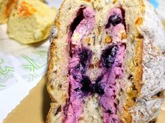 蓝莓三角包-Juicy Bakery(大学路店)