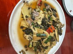 -芦茨金富饭庄·25年老字号·专做稻草鸡