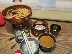 -成都你六姐·牛肉冒菜(城市集市合生汇店)