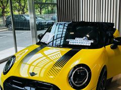 -北京盈之宝宝马&MINI4S店(望京店)