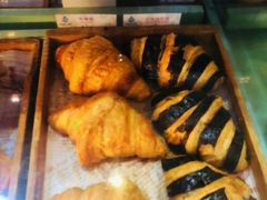 牛角包-绿叶居烘焙·面包·蛋糕(富都店)