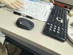 -同仁验光配镜(中心店)