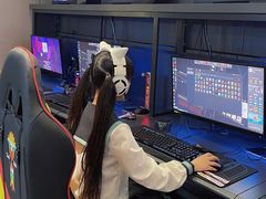 -BUFF电竞酒店(成都春熙路太古里店)