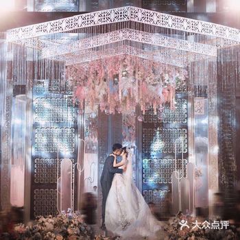 轻奢粉色系婚礼，满屏的浪漫与高级感