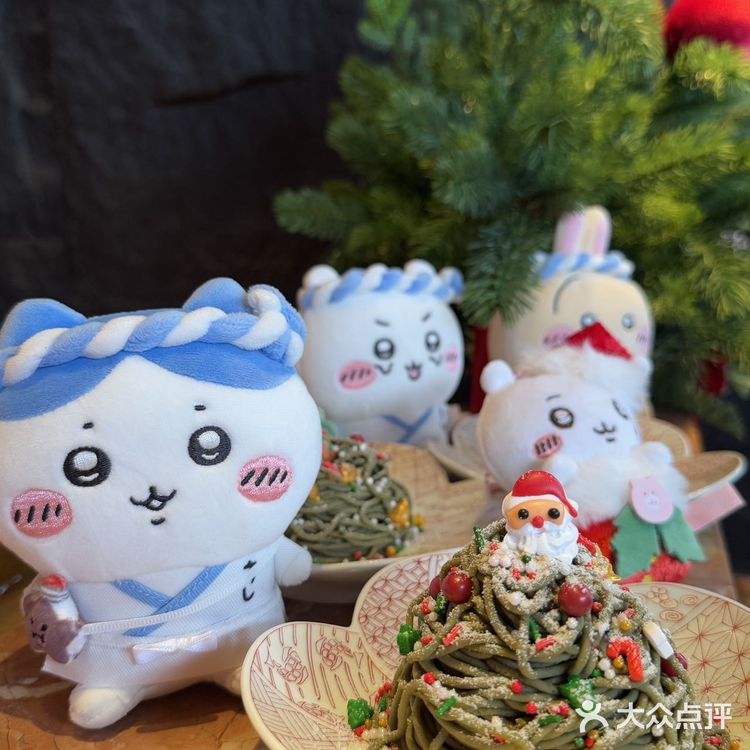 武汉果然大城市和chiikawa娃娃过圣诞