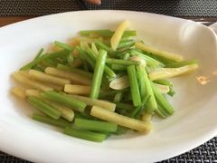 -芭东小镇温泉