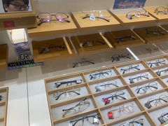 -光明眼镜·蔡司授权(九亭U天地店)