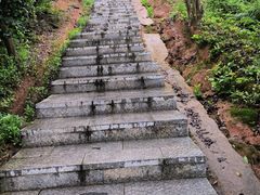 -梅岭月亮湾山体公园