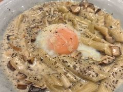 -玛格萝妮比萨屋(四平店)