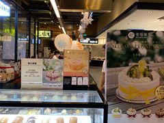 面包甜点陈列柜-卷心卷意·轻甜蛋糕(新光天地店)