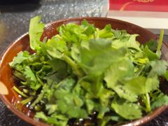 -鹿鸣山草本茶香火锅(园西路店)