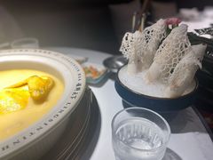 领鲜花胶鸡汤-领鲜天下·焗海鲜·花胶鸡(天目里店)