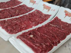 鲜牛肉-左庭右院鲜牛肉火锅(浦江欢乐颂店)