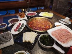 -小天鹅火锅·一线江景洪鼎旗舰店(洪崖洞店)