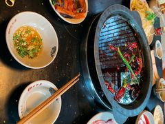 -茅草房·河畔园林火锅