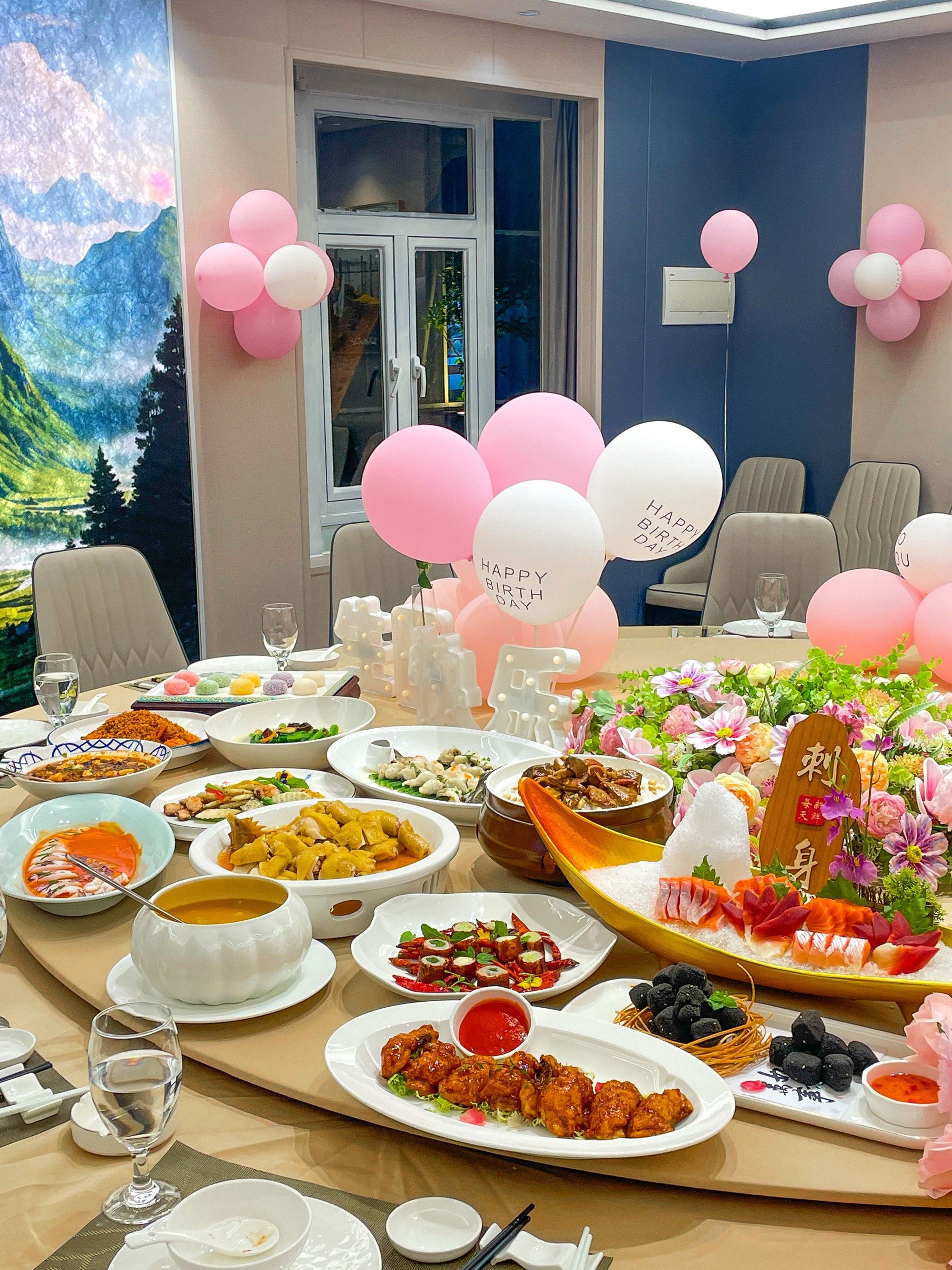 闺蜜的生日派对🥳超有仪式感的畔海庭院