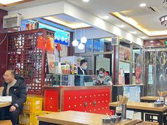 大堂-门框胡同百年卤煮(新街口店)