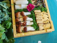 -慢丽江·云南野生菌土鸡锅(付家庄店)