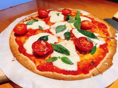水牛芝士薄脆玛格丽特披萨-新贝乐意大利餐厅(苏州中心店)