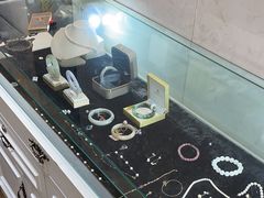 -恒天奢侈品(南泉店)