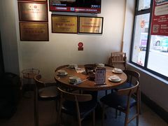 包厢-聚鑫朋酸菜肥肠(文艺路口店)