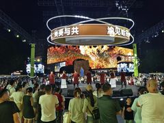 -观音桥步行街