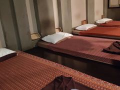 -Arunda oriental massage