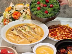 -滩外滩·本帮江浙菜(新天地店)