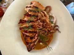 碳烤鱿鱼酸汤奶油汁-LESCEDARS Brasserie Bistro香柏树