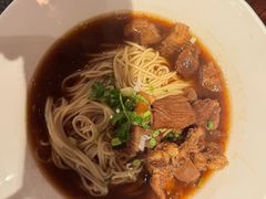 -恰餐厅及酒吧 CHAR Bar & Grill (北京丽都皇冠假日店)